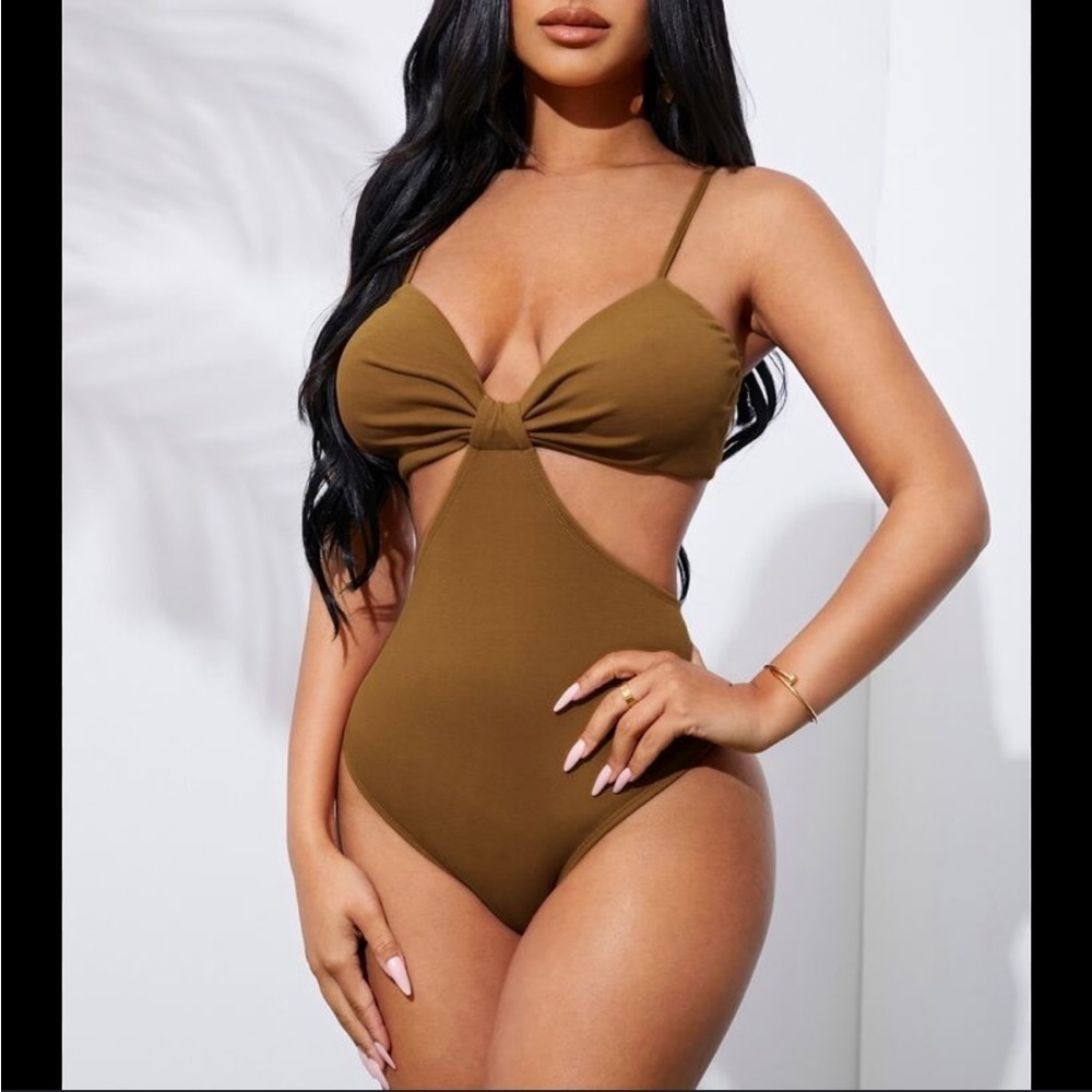 BROWN STRAPPY CUT OUT BODYSUIT
